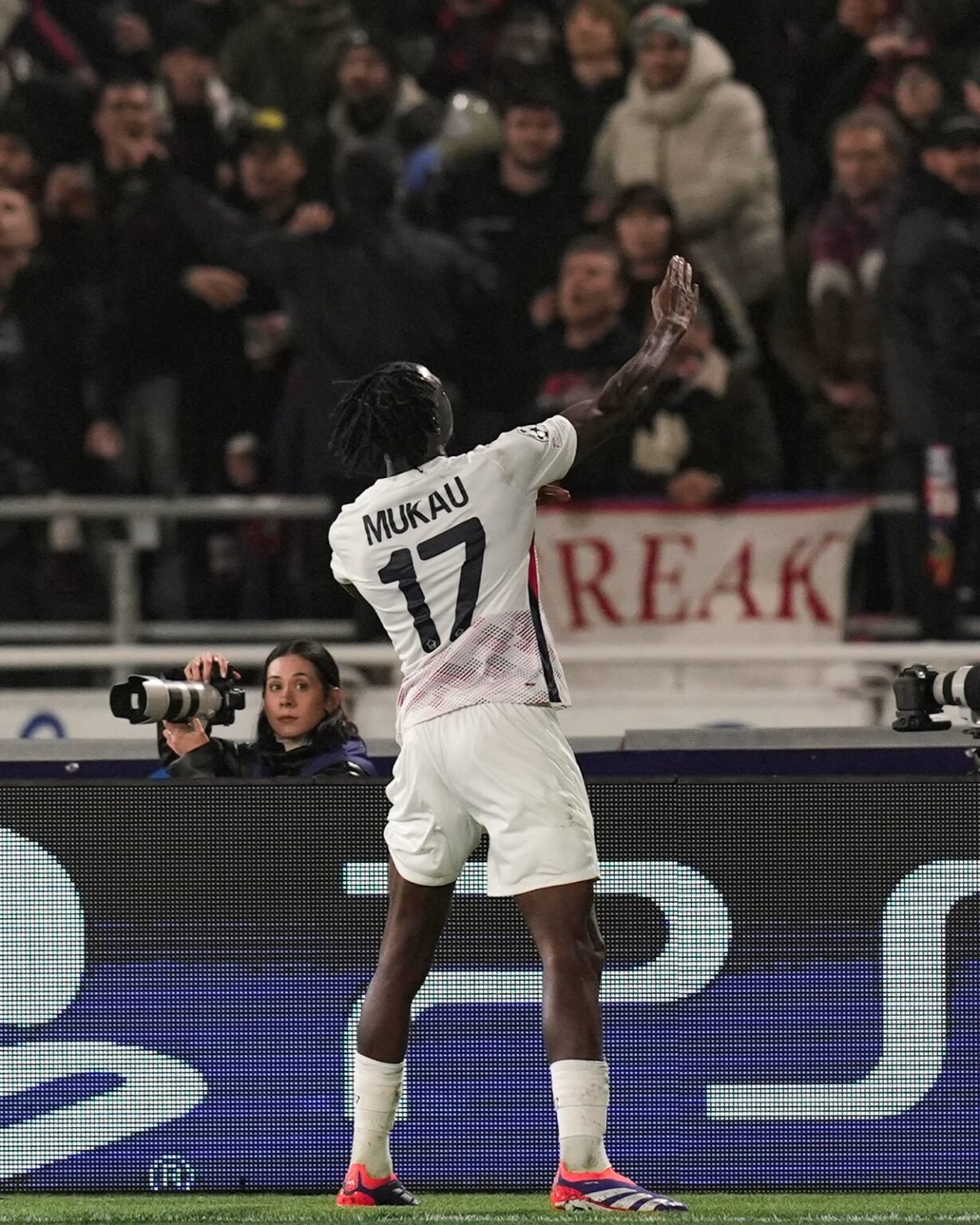Ngal’ayel Mukau étincelant avec Lille !  – Irisfootball.com Ngal’ayel Mukau étincelant avec Lille !  – Irisfootball.com