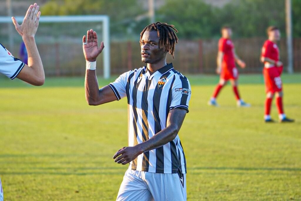 Brian Kibambe Cipenga fait officiellement ses débuts avec Castellon — FOOT.CD