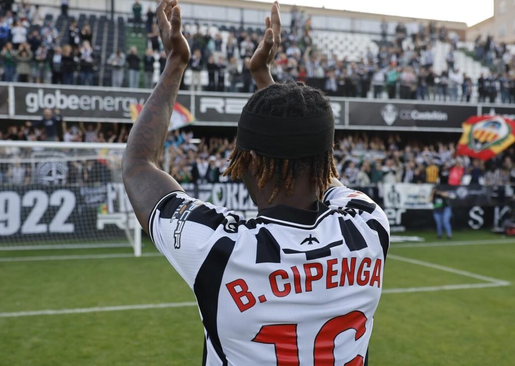 Brian Kibambe Cipenga fête sa 1ère titularisation avec Castellon avec un succès — FOOT.CD