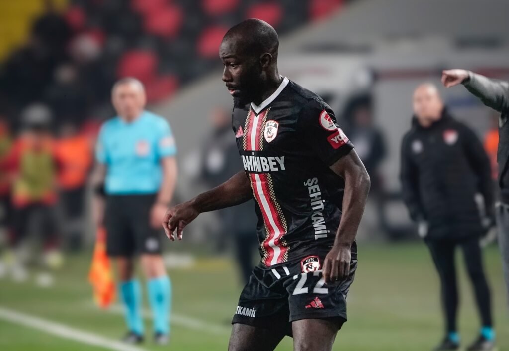 Salem Mbakata et Gaziantep passent l’obstacle Orduspor — FOOT.CD