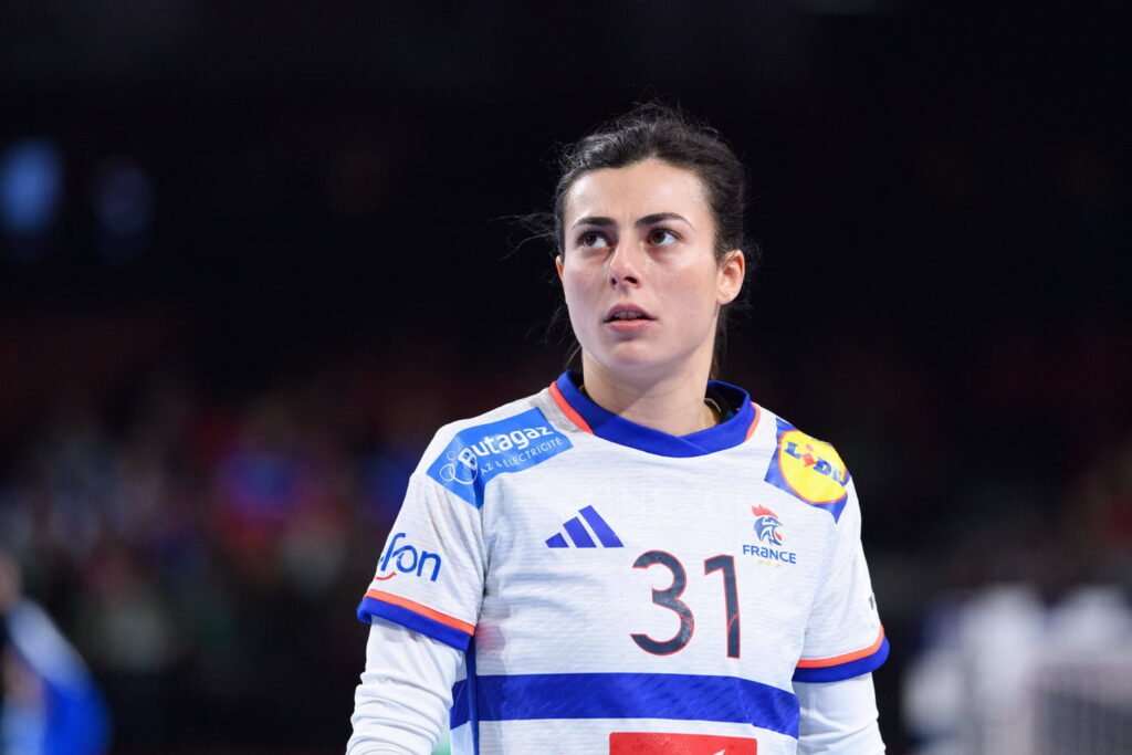 une fin cruelle pour les Bleues, le résumé