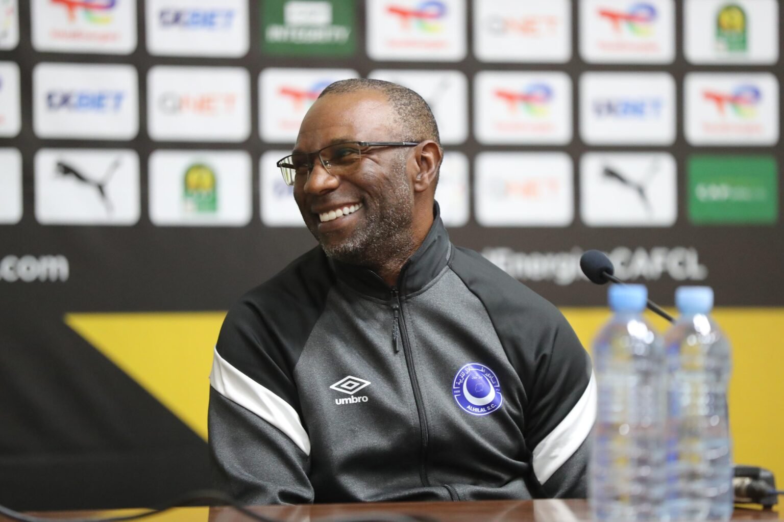 Florent Ibenge, le coach “ Android ” et Al Hilal caracolent !  – Irisfootball.com