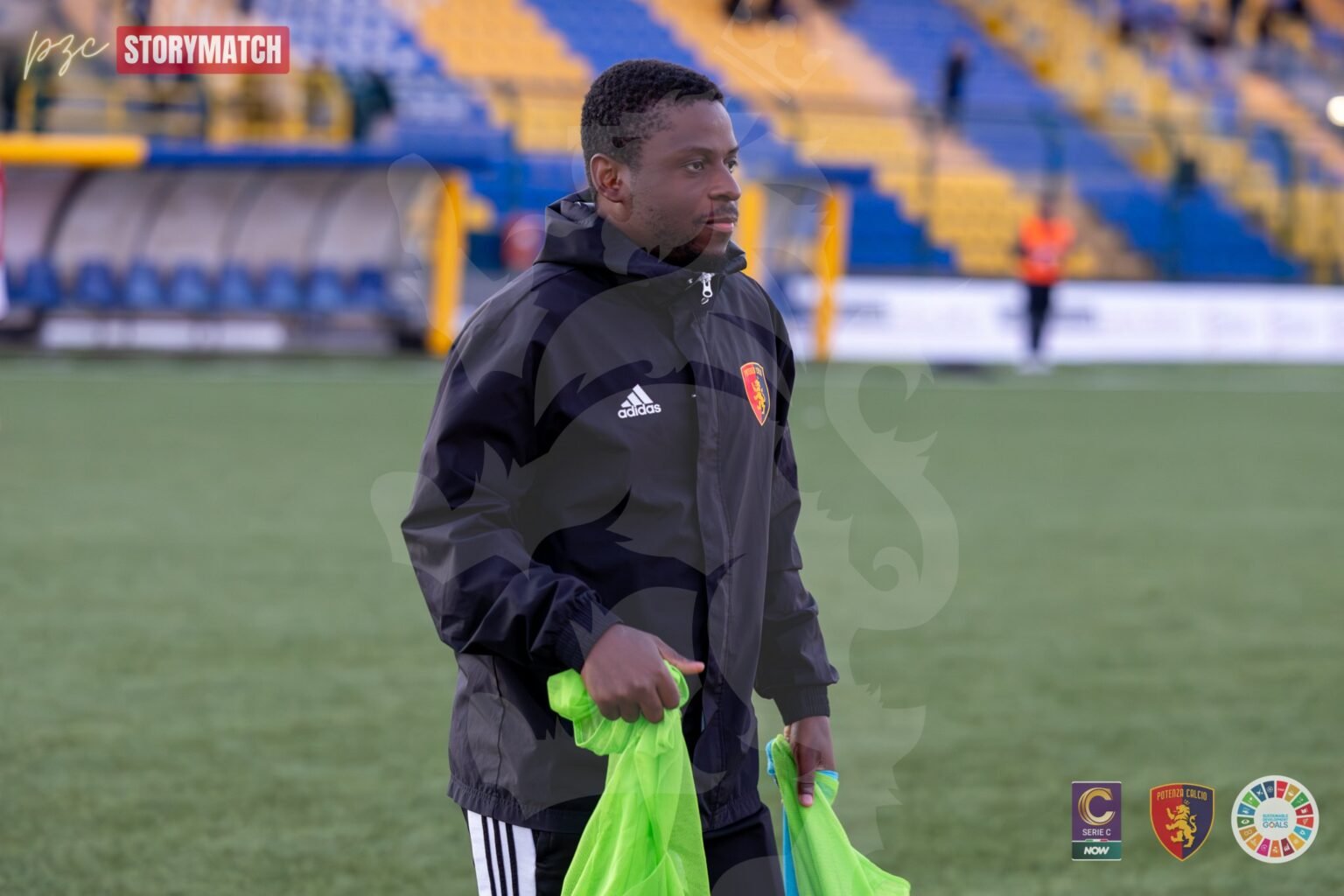A 27 ans seulement, Andy Luzayadio Bangu a trouvé une nouvelle voie — FOOT.CD