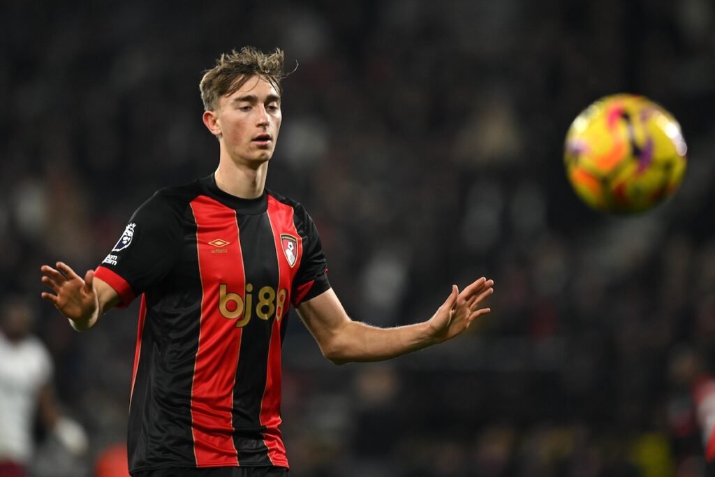 Le Real Madrid s’intéresse à un jeune défenseur central de 19 ans Le Real Madrid s’intéresse à un jeune défenseur central de 19 ans