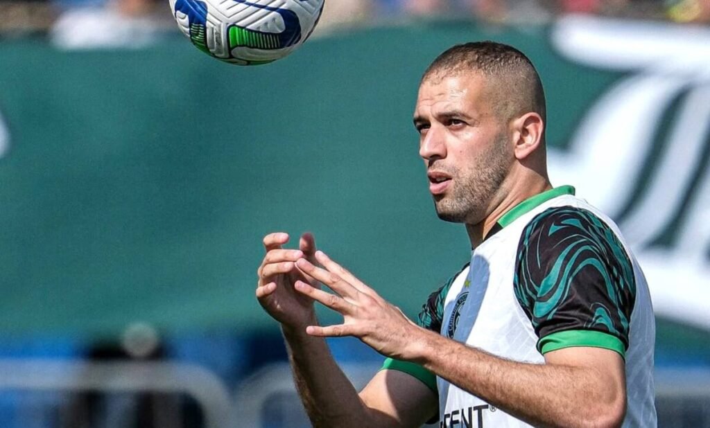 La polémique Islam Slimani enfle au CRB