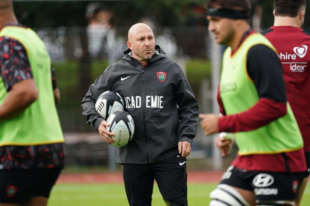 TOP 14. Toulon - Racing : Mignoni s'attend à "un gros match face à une bête blessée"