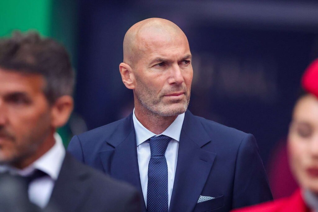 Pourquoi le nom de Zidane ne fait pas l'unanimité pour reprendre l'équipe de France, d'autres entraineurs cités