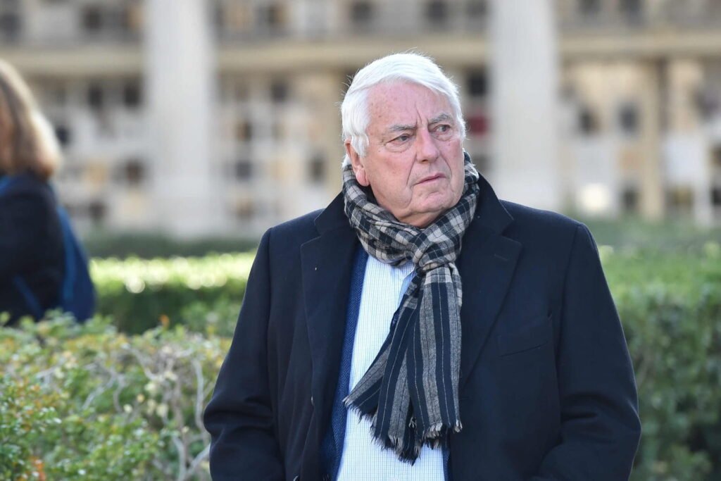 atteint de la maladie de Charcot, son suicide assisté est déjà programmé