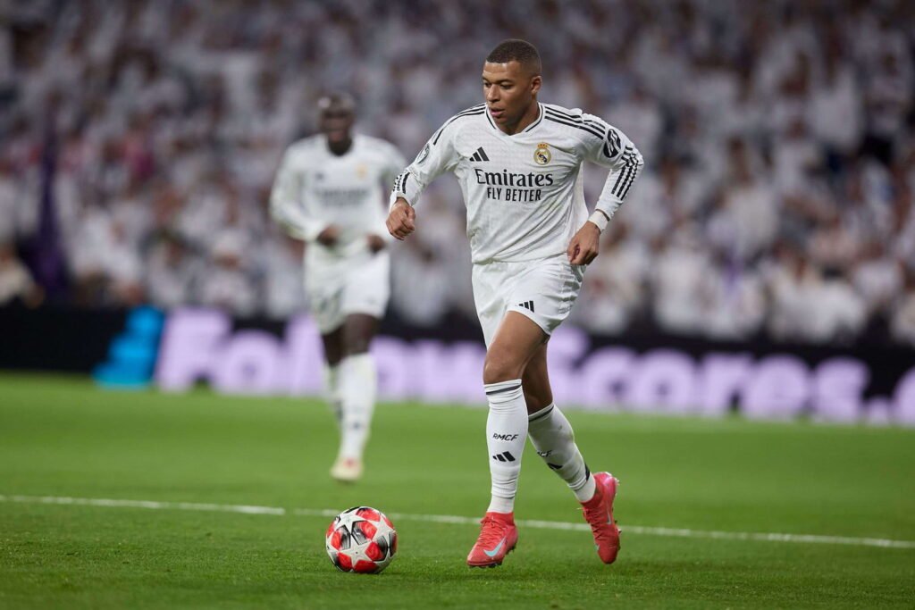 Real Madrid : « À nous de le limiter »… Pourquoi Eric Roy craint Kylian Mbappé ? Real Madrid : "À nous de le limiter"... Pourquoi Eric Roy craint Kylian Mbappé ?