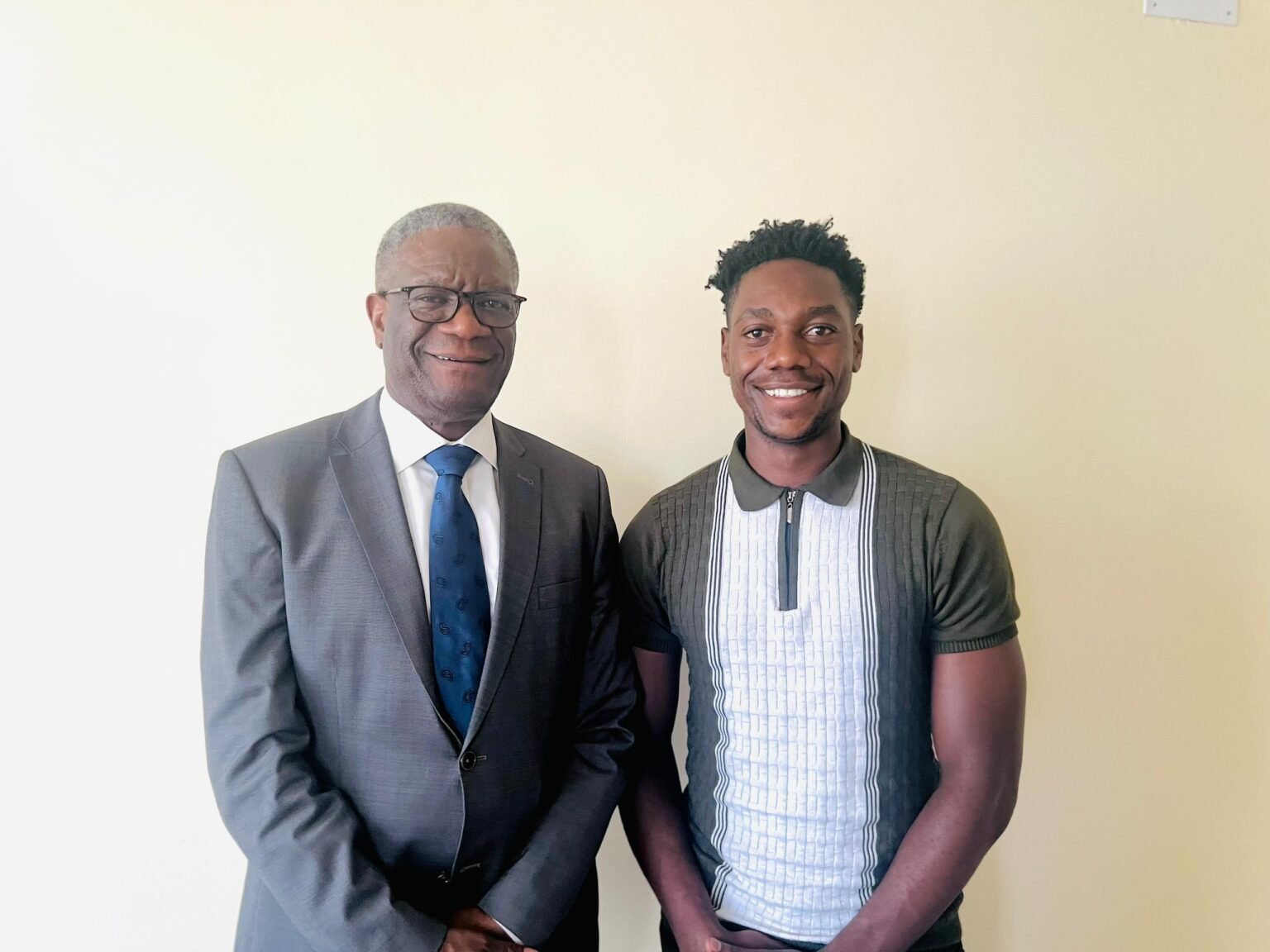 Bukavu basket:Rencontre fructueuse entre le MVP Noé cuma toto et le prix Nobel de la paix 2018 Dr Denis Mukwege Bukavu basket:Rencontre fructueuse entre le MVP Noé cuma toto et le prix Nobel de la paix 2018 Dr Denis Mukwege