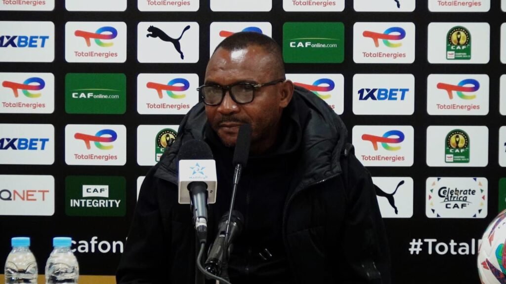 « On va y aller à fond pour essayer de terminer en beauté » (Papy Kimoto) — FOOT.CD