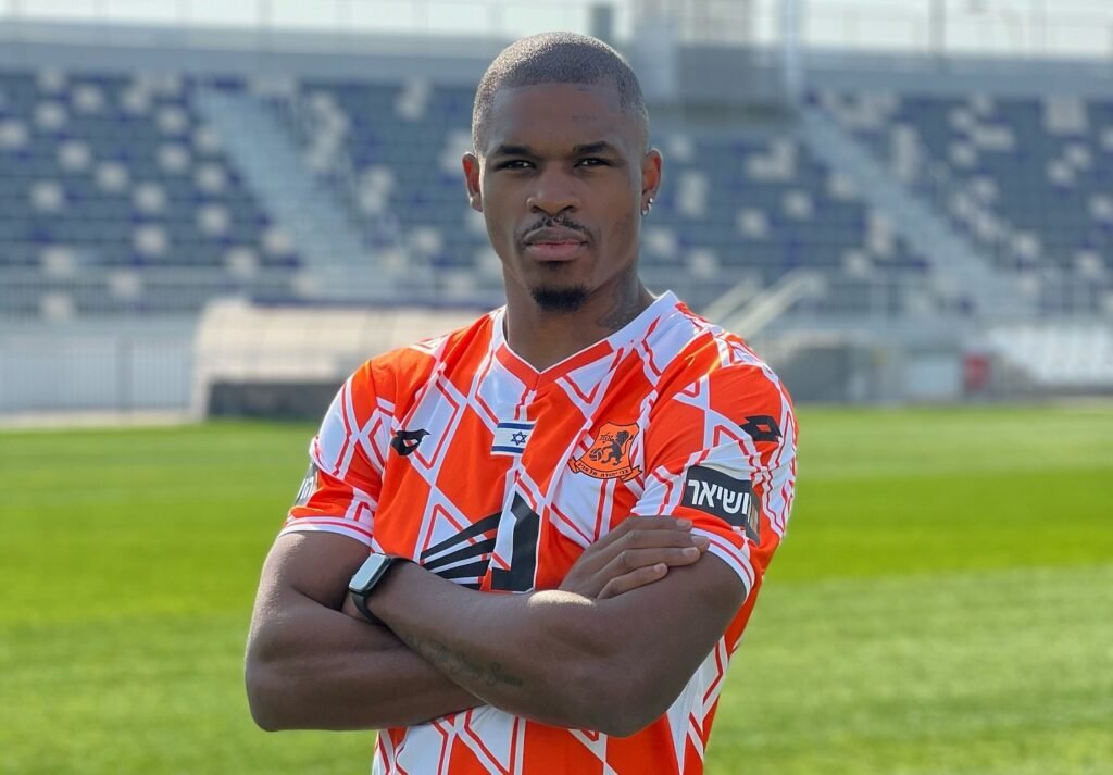 Christy Manzinga rejoint Ziguy Badibanga dans le même bateau — FOOT.CD