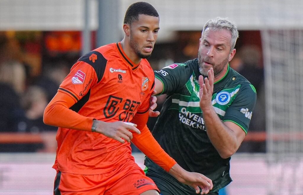 Xavier Mbuyamba et Volendam dans une forme de fer...13 matchs sans revers depuis fin septembre — FOOT.CD