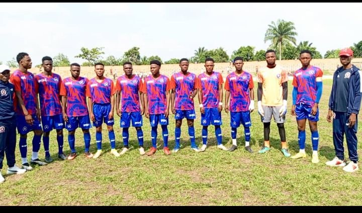 Linafoot Ligue 2/Zone centre-sud A:Le Football Club Kayembe de l’international congolais EDO KAYEMBE veut renouer avec la victoire. Linafoot Ligue 2/Zone centre-sud A:Le Football Club Kayembe de l'international congolais EDO KAYEMBE veut renouer avec la victoire.