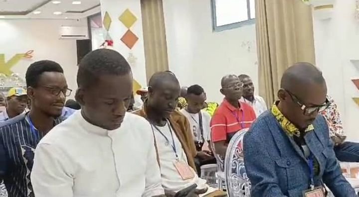 Football/Élections au cercle de Bandalungwa:Un journaliste sportif intègre le comité Football/Élections au cercle de Bandalungwa:Un journaliste sportif intègre le comité