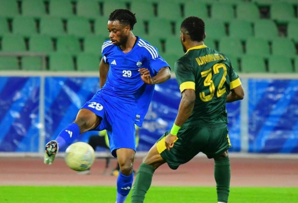 Rossien Tuisila et Al Mina’a s’en sortent bien devant Naft Maysan — FOOT.CD