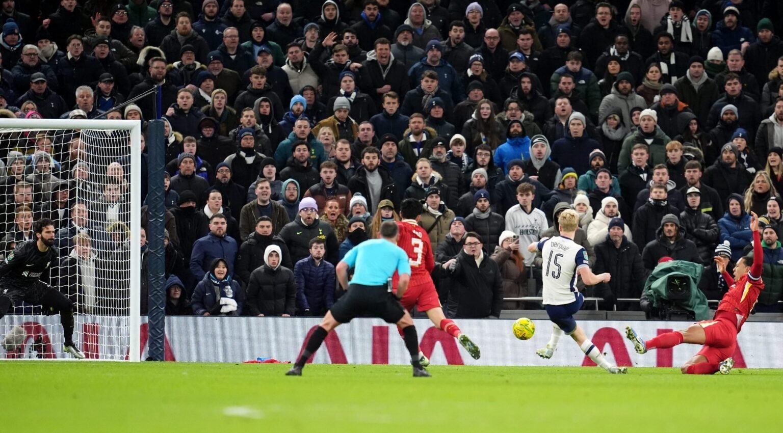 Tottenham prend une option sur la finale