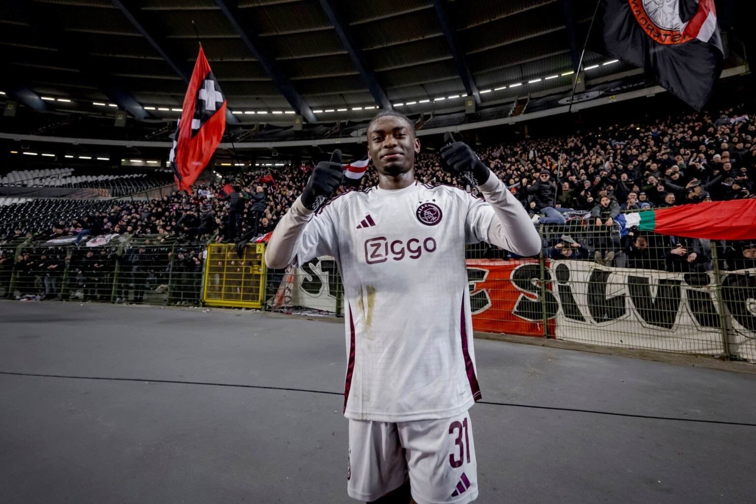 Jorthy Mokio: Bataille entre la Belgique et la RDC pour la pépite de l’Ajax !