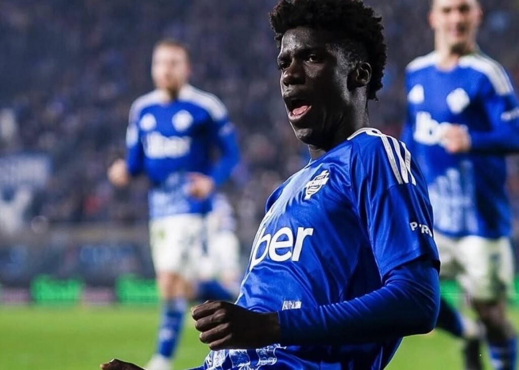 qui est le buteur sénégalais qui se révèle à Como ?