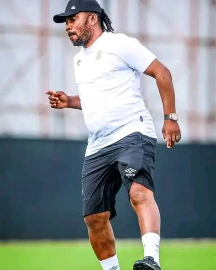 Vie à cause nos clubs:Un passé lion de la RDC pressenti comment nouveau instructeur de l’US TSHINKUNKU Vie dans nos clubs:Un ancien léopard de la RDC pressenti comme nouvel entraîneur de l'US TSHINKUNKU