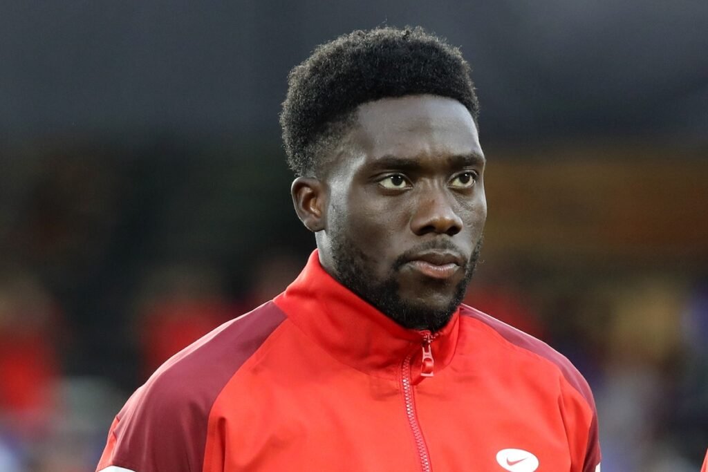 Alphonso Davies prolonge avec le Bayern Munich