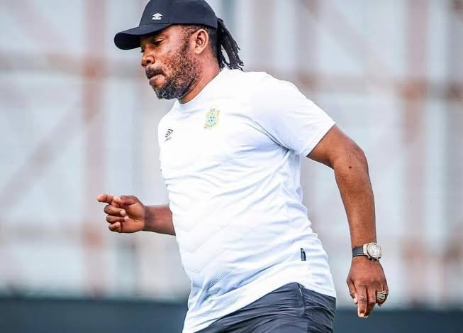 Mercato : Serge Lofo, nouveau chef de l’US Tshinkunku (Entier) Mercato : Serge Lofo, nouvel entraîneur de l’US Tshinkunku (Exclusif)