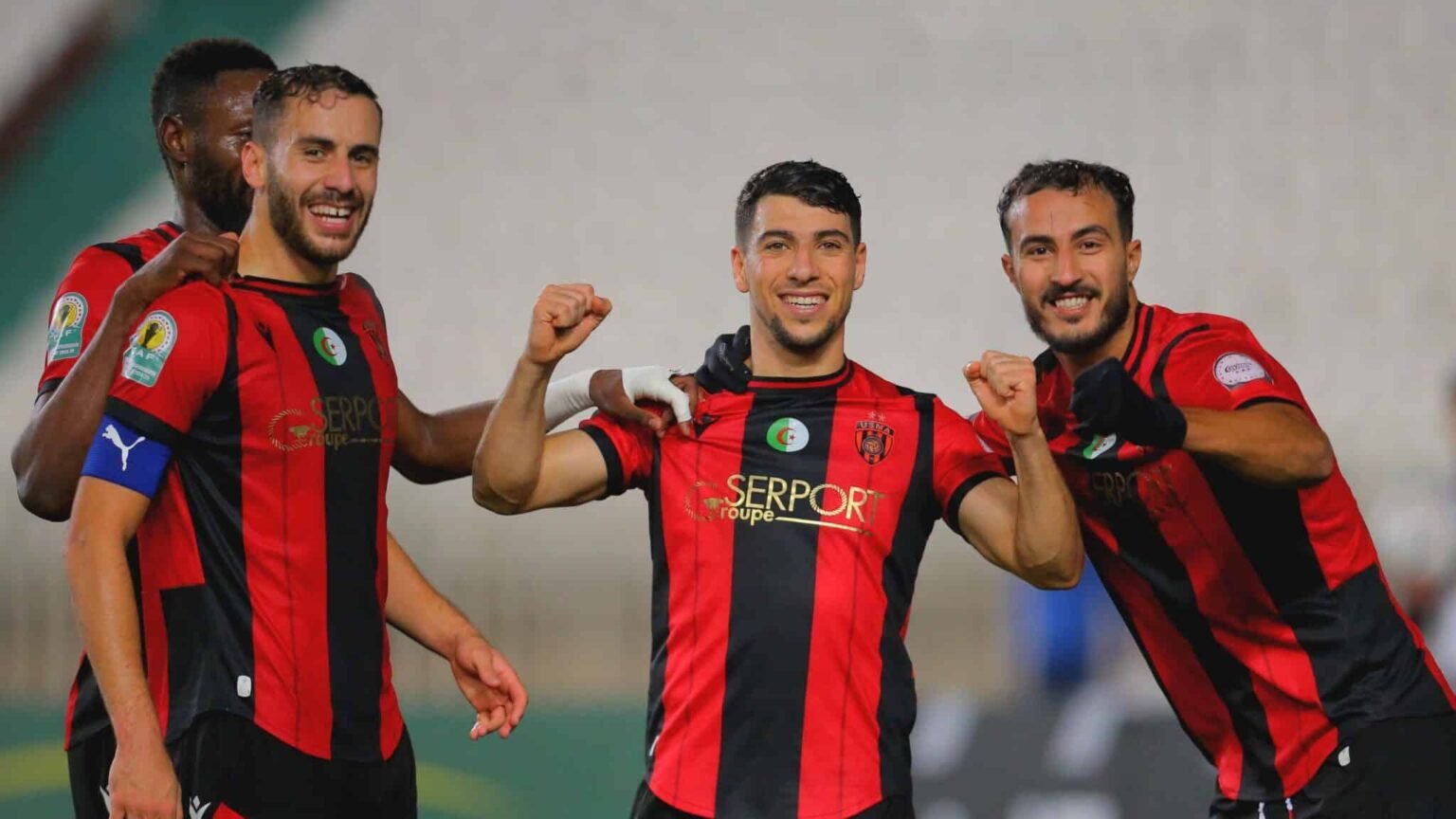 Coupe CAF : CS Constantine vs USM Alger, Les compos officielles