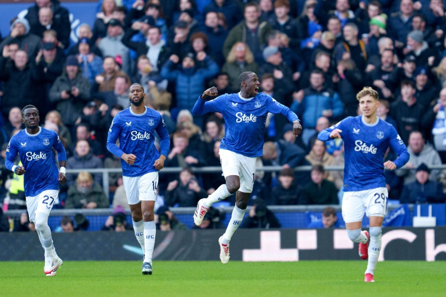 Abdoulaye Doucouré intéresse la Roma