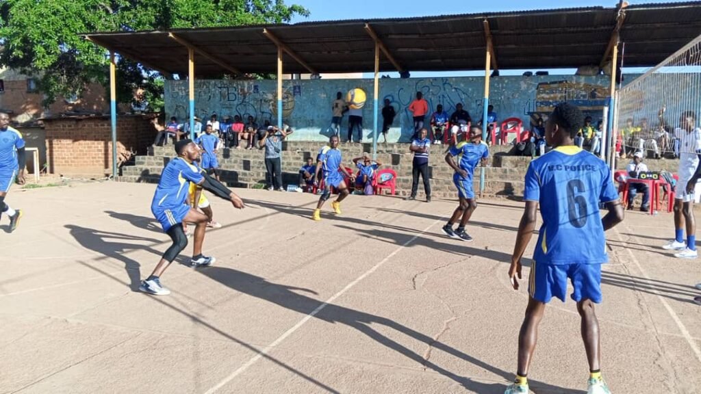 Entente de volley-ball de Lubumbashi:Vc police dompte Mazembe,VC cheminots s'offre une première victoire.