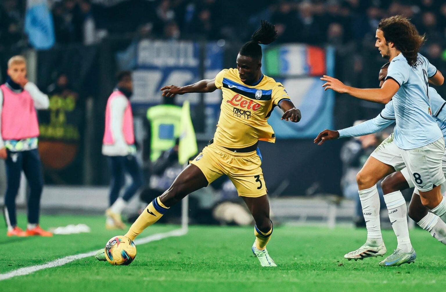 Leverkusen : Odilon Kossounou contrarie l'Atalanta