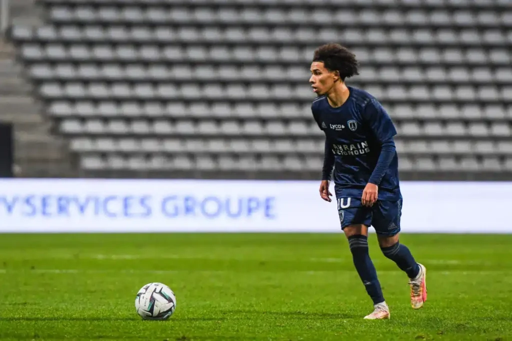 Algérie : Performant avec le Paris FC, Ilan Kebbal de retour chez les Fennecs ?
