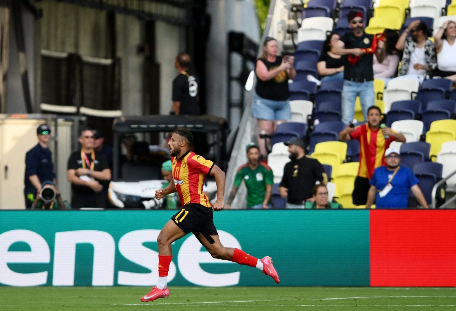 Youcef Belaïli porte l'ES Tunis contre LAFC (Vidéo)