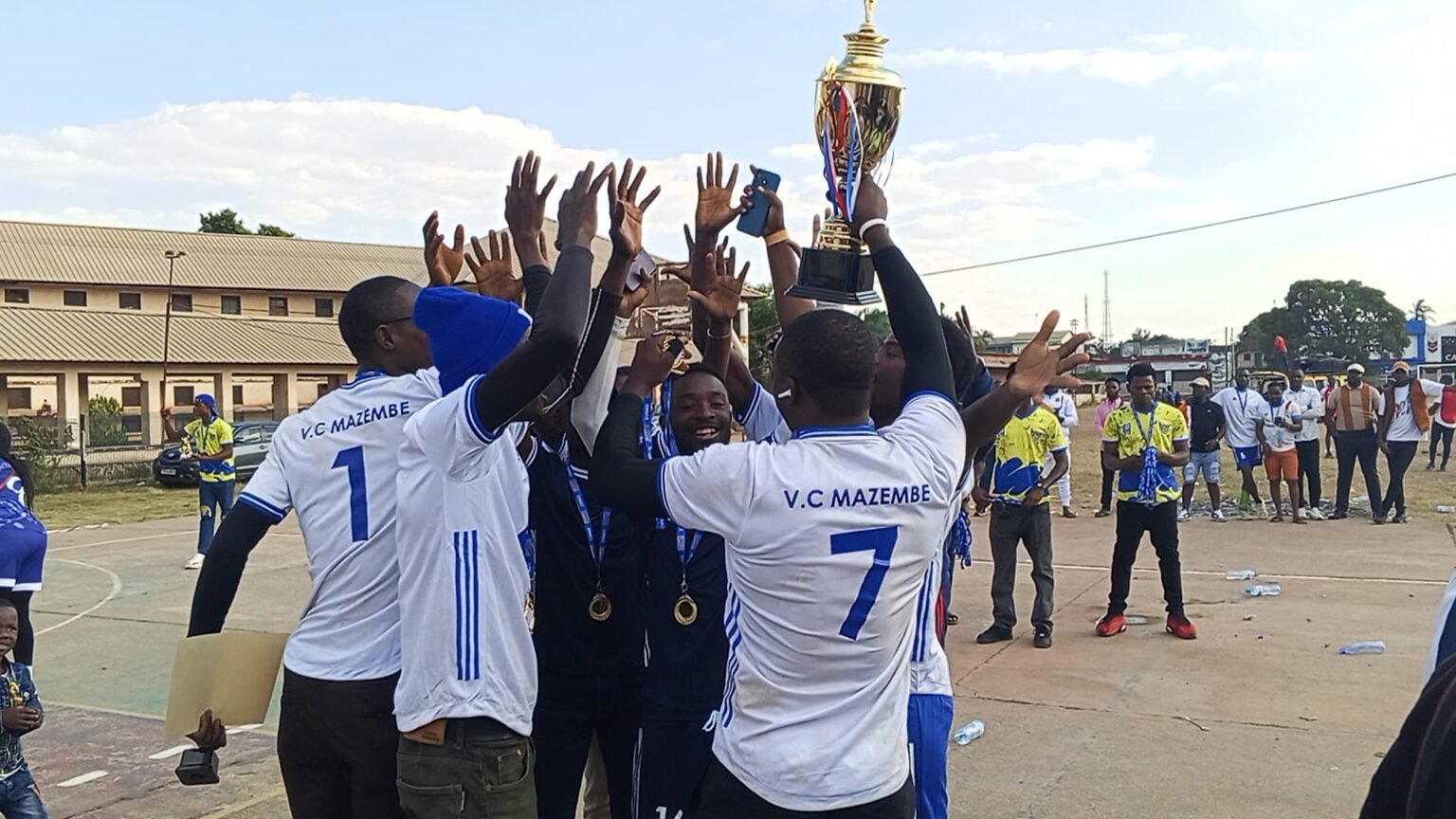 Championnat de l'entente de Volley-ball de Lubumbashi : Force du progrès dames et Mazembe messieurs sacrés champions.