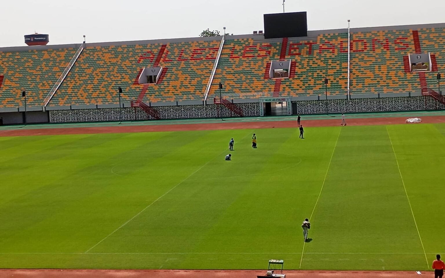 Stade du 04 août, de l'ombre à la lumière
