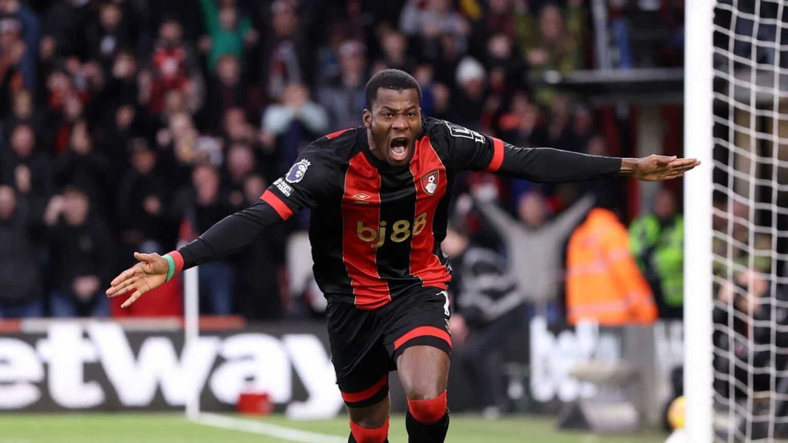 L'attaquant burkinabè tient son nouveau club
