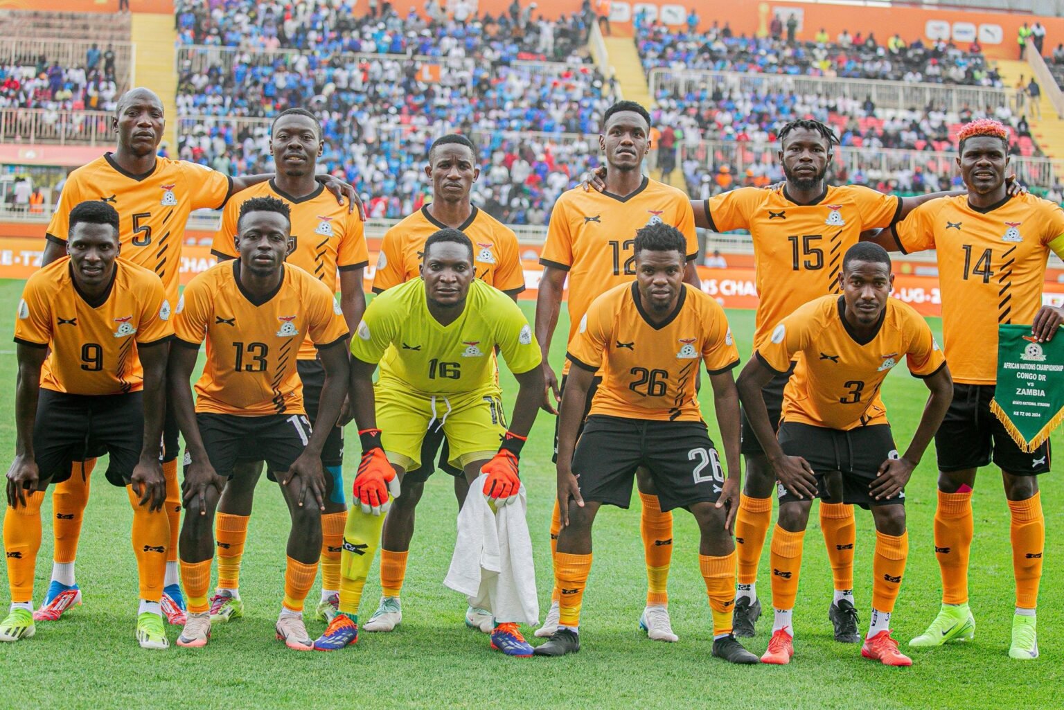 La Zambie et l’Angola dos-à-dos à la mi-temps La Zambie et l'Angola dos-à-dos à la mi-temps