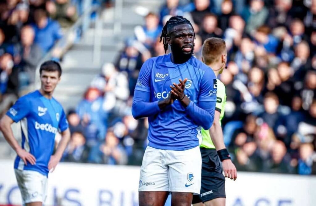 L'attaquant nigérian arrive en Premier League