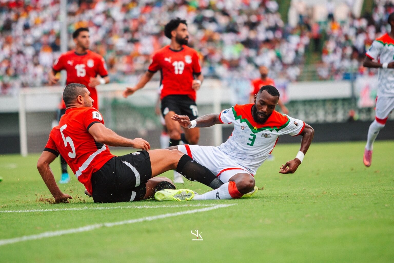 l’Algérie et l’Égypte espèrent jouer la 9e journée à domicile, la FIFA s'y oppose
