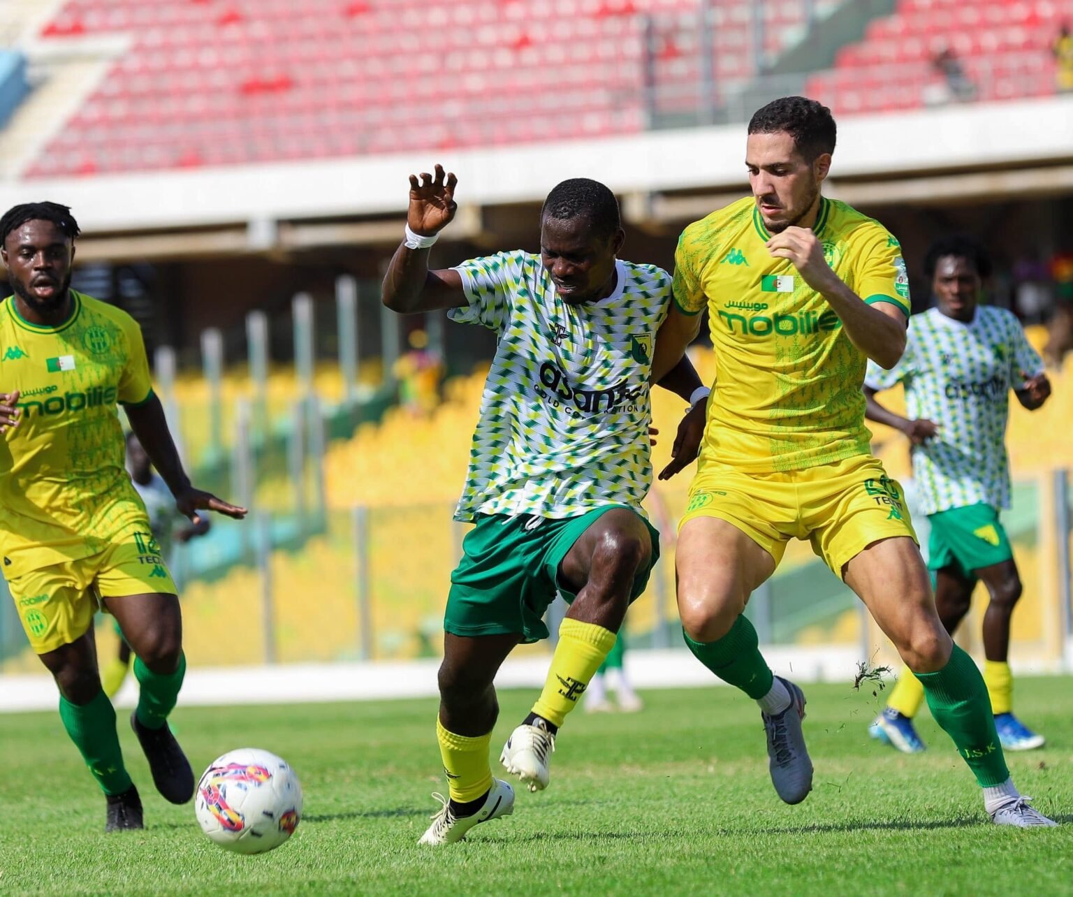 JS Kabylie mène contre Bibiani Gold Stars (Vidéo) JS Kabylie mène contre Bibiani Gold Stars (Vidéo)