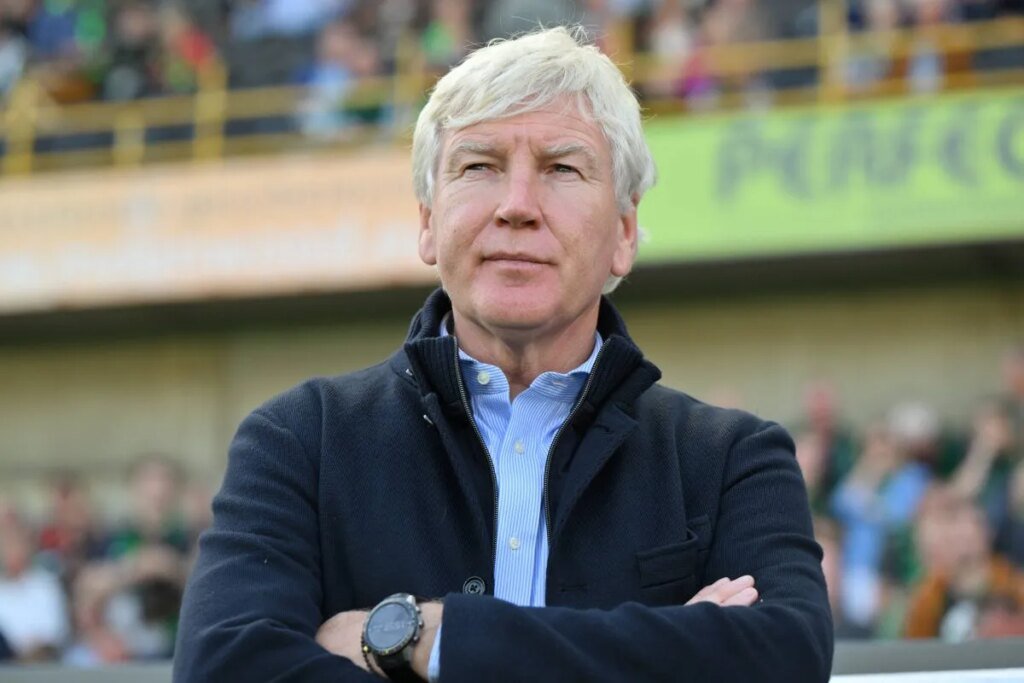 “Carlos Baleba m’attend pour me faire des passes”, un buteur camerounais envoie un message à Marc Brys