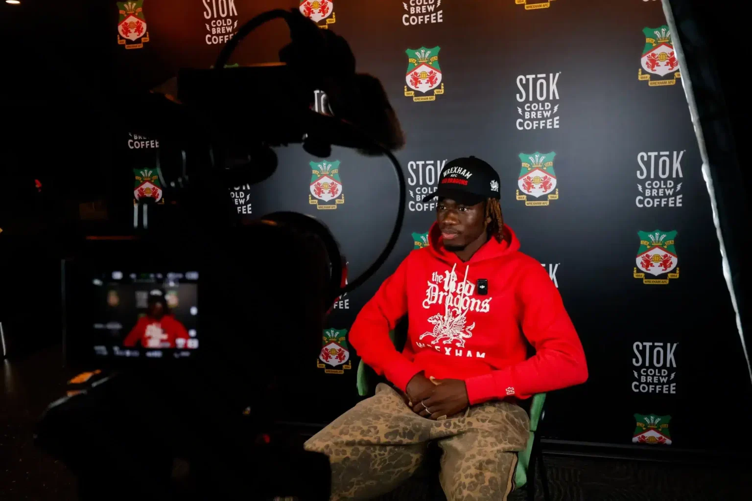 Issa Kaboré: A Wrexham, l’Etalon a mis tout le monde à ses pieds Issa Kaboré: A Wrexham, l'Etalon a mis tout le monde à ses pieds