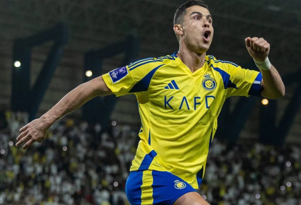 Cristiano Ronaldo fait tomber un record d'Abderrazak Hamdallah