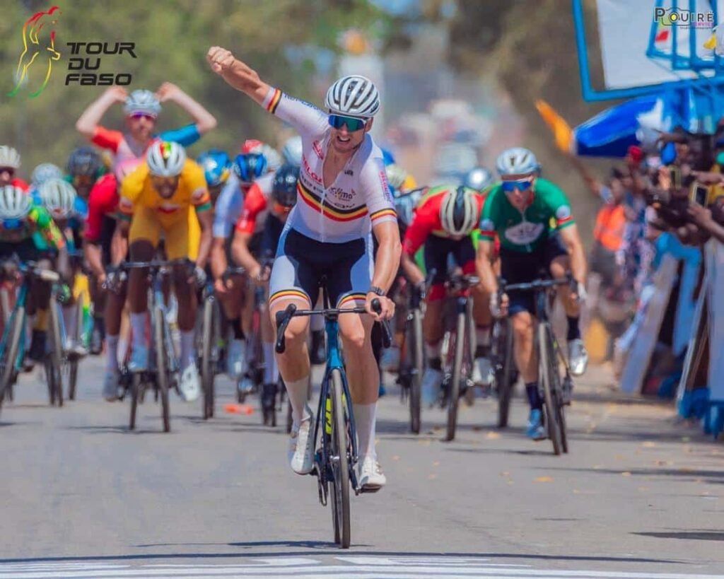 Timmy De Boes s’offre la 6e étape, Paul Daumont conserve le maillot jaune