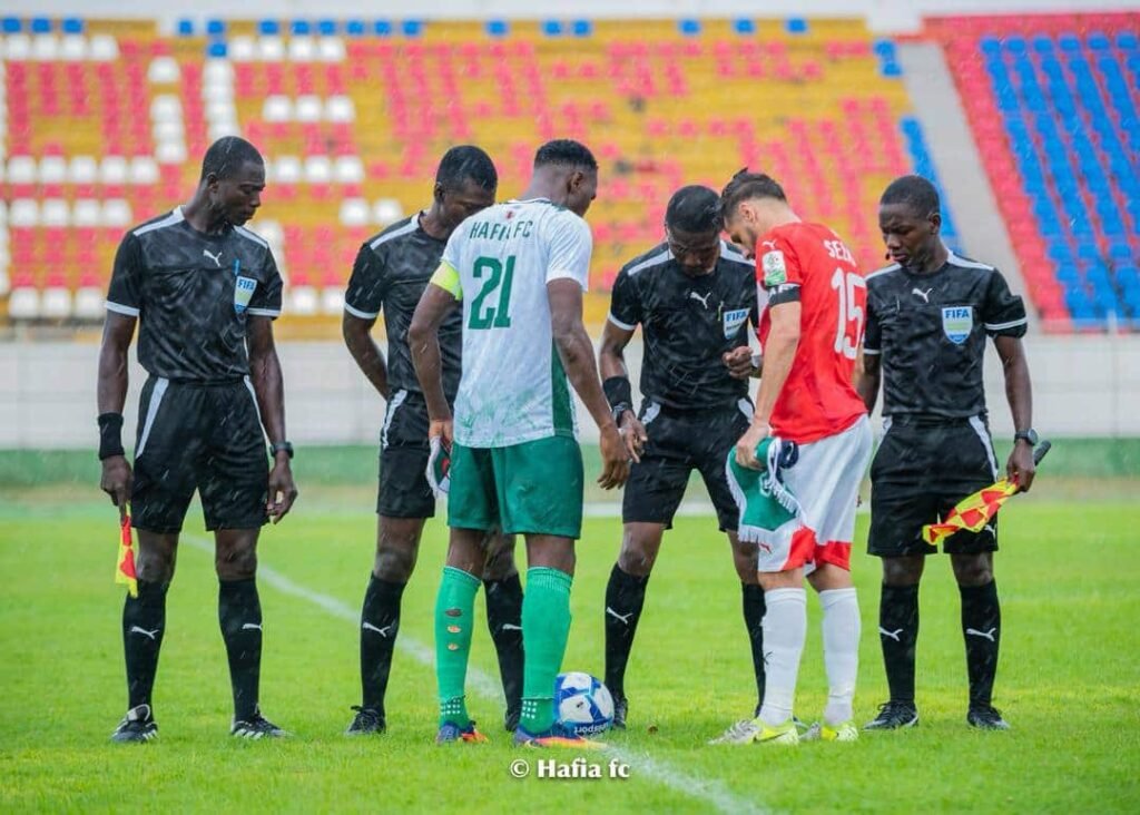 Hafia FC et CR Belouizdad se neutralisent à la pause