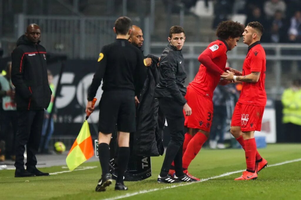 une bourde avec un ex-joueur de Ligue 1, appelé sans être éligible !