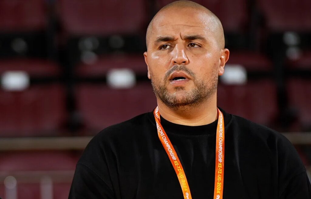 Bougherra face à un dilemme avant la Coupe Arabe 2025