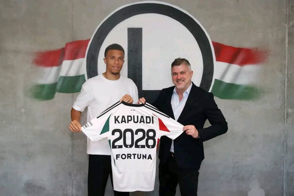 Mercato : Steven Kapuadi prolonge l’aventure avec le Legia Varsovie
