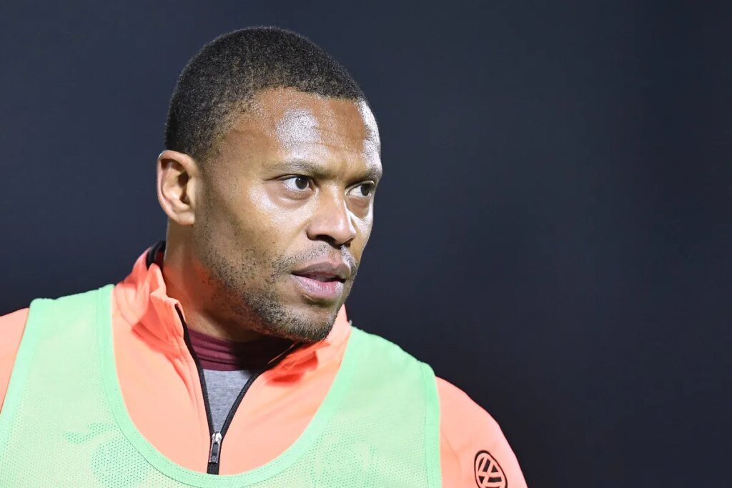 "Combien d'entraîneurs noirs voyez-vous dans le Big Five ?", le triste constat de Julio Baptista
