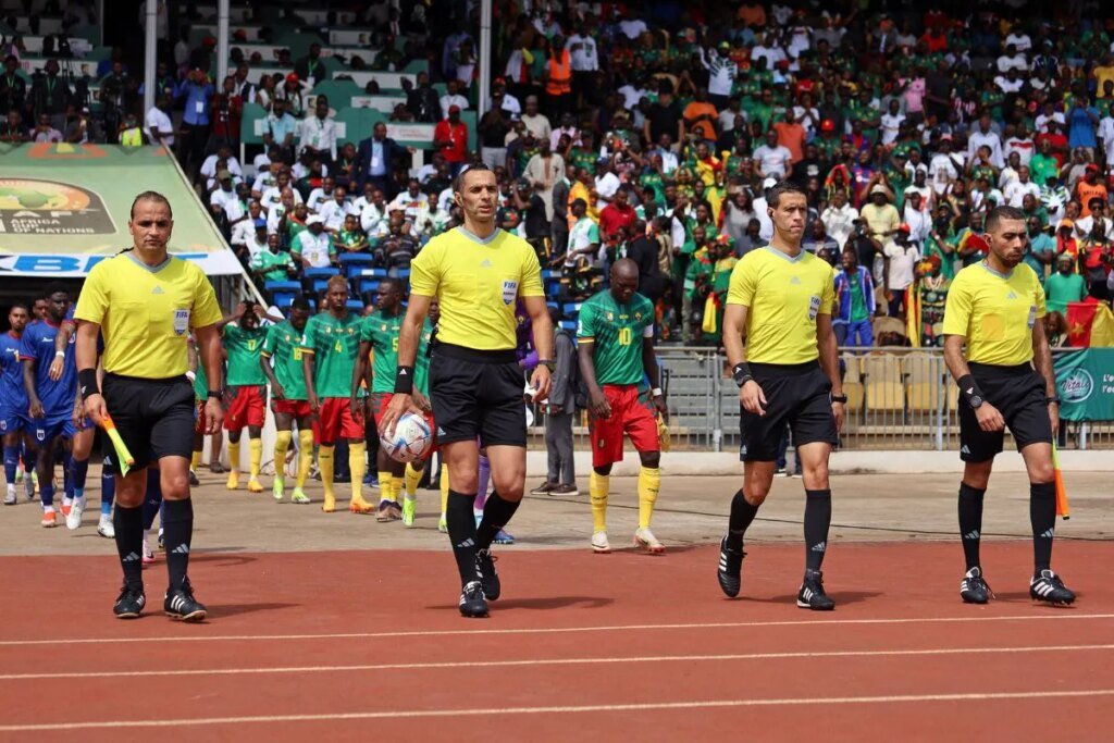 Algérie et Maroc à égalité, une seule femme... Les 28 arbitres retenus