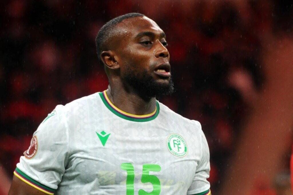 les Comores dos au mur avant le Mali